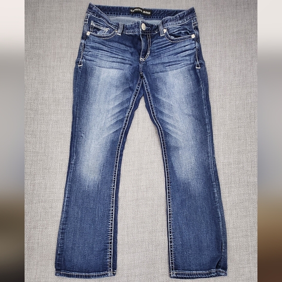 Express Barely Boot Low Rise Medium Wash. 6 Short - Picture 1 of 10